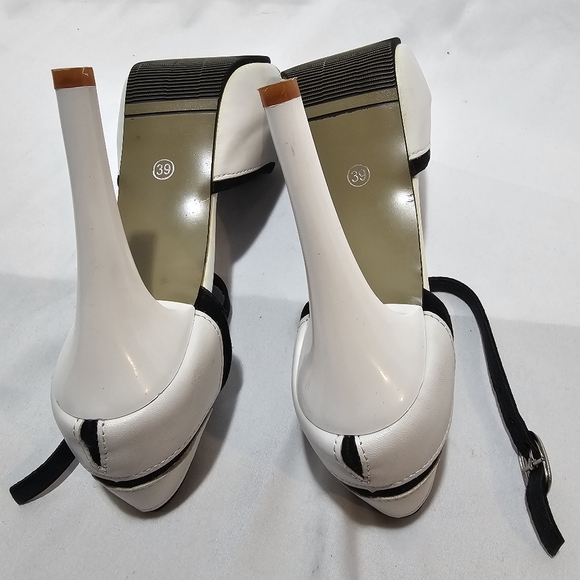 Women's Stiletto Shoes - Picture 5 of 5